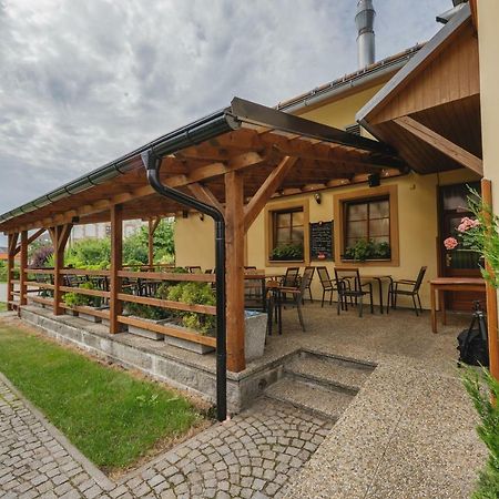 Hotel Taverna Javorník Dış mekan fotoğraf