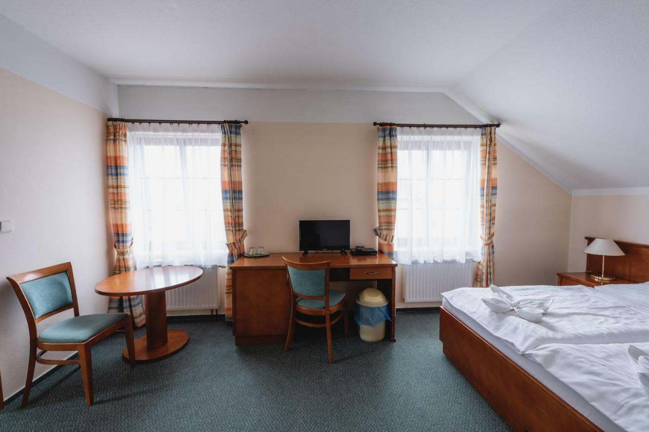 Hotel Taverna Javorník Dış mekan fotoğraf