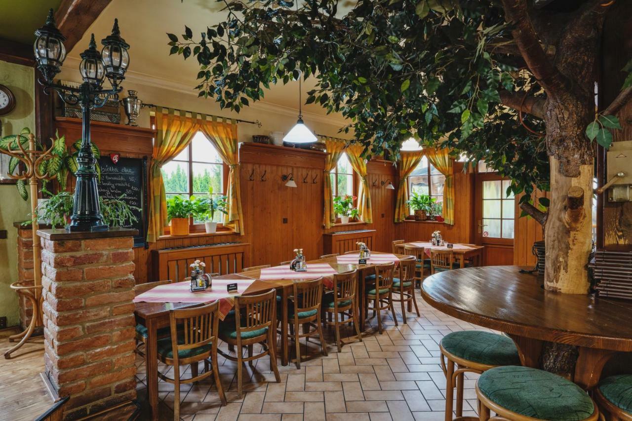 Hotel Taverna Javorník Dış mekan fotoğraf