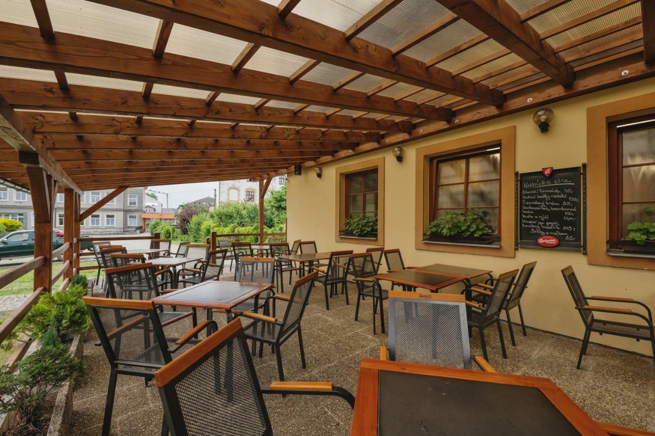 Hotel Taverna Javorník Dış mekan fotoğraf