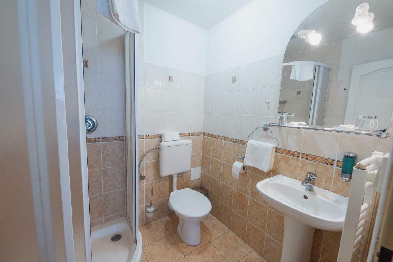 Hotel Taverna Javorník Dış mekan fotoğraf
