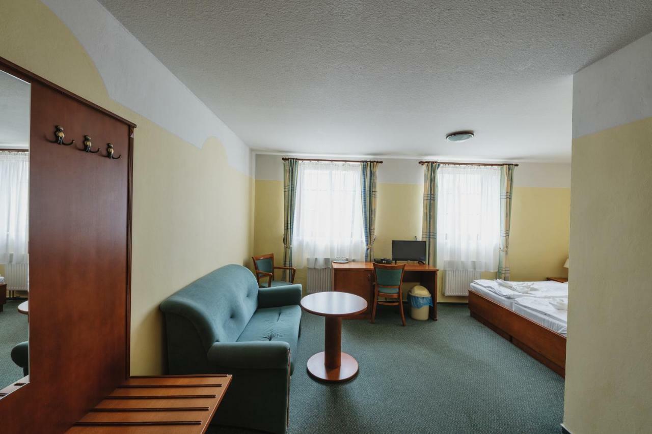 Hotel Taverna Javorník Dış mekan fotoğraf