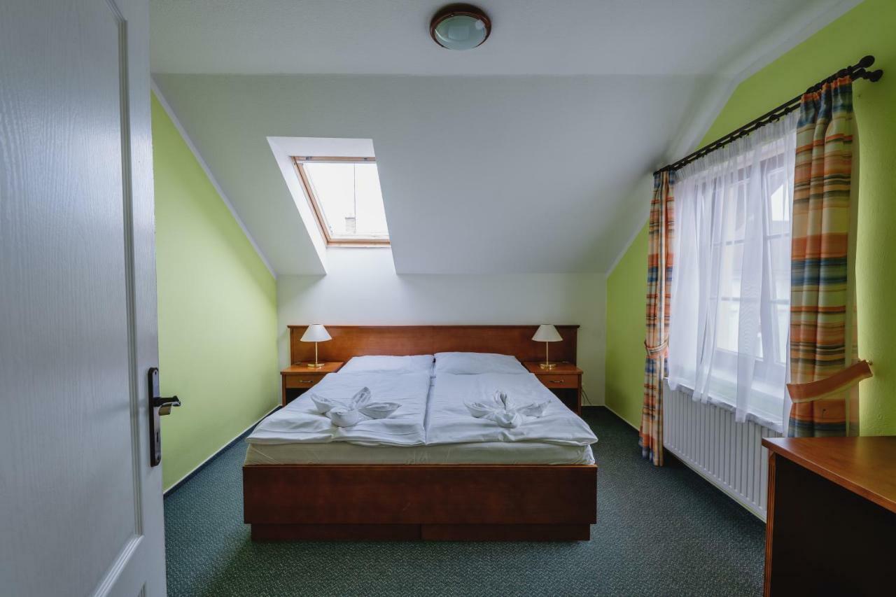 Hotel Taverna Javorník Dış mekan fotoğraf
